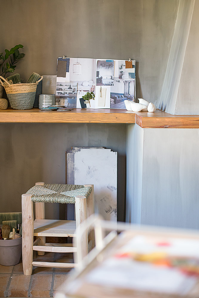 Detalls estudi oficines article revista El Mueble oficines centrals Crea Decora Recicla pintura Chalk Paint